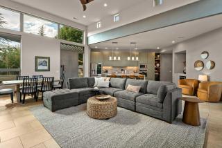 Gorgeous Pueblo Surrounded by Views for Family - 2