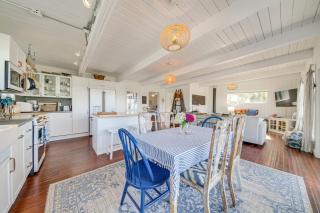 Sun-Soaked Sandy Point Haven with Beach Access! - Langley - 1