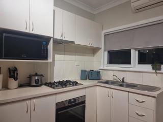 Cozy home near Swan River-10 mins to Perth City - Perth - 2