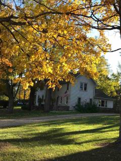 ☆Cherry Farmhouse☆60 Acres☆Central Air☆Fireplace - 0