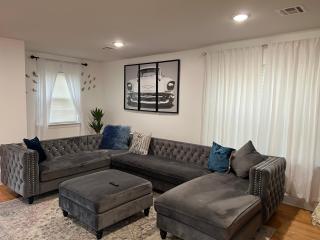 Blissfully Large 3 bedroom 3 king beds newark airport - 4