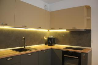 YamaLuxe Apartments - Modern & Cozy - 6