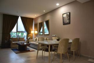 PREMIUM GUEST HOUSE - PENTASQUARE by ALVIS SUITE - Lahore - 3