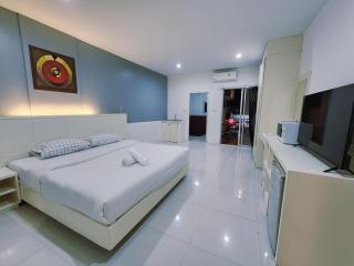 ALBADER HoTEL - 1