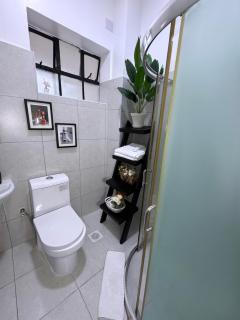 Chic 1BR, Classy, Cozy & Central - Kampala - 8