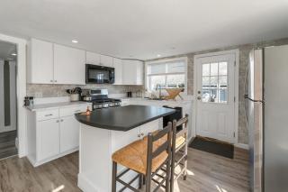 The Salty Oyster - Amazing Deck and Short Walk to beach - 2