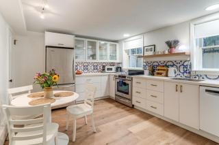Walkable Apt w/ Off-Street Parking in Cheesman! - 9
