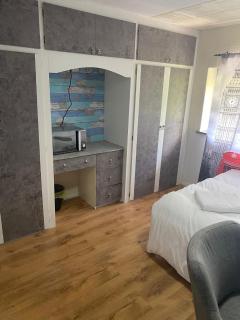 Heathrow Platform Rooms - West Drayton - 5