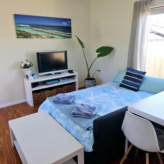 Blenny Park Guesthouse - 6