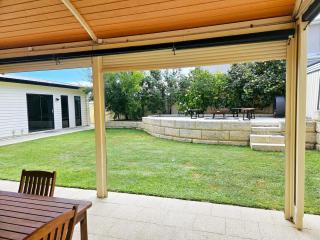 Blenny Park Guesthouse - 4
