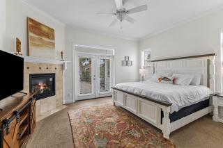 Spacious Crystal Beach Home w/ 2 Master King Suites, Pool Access, Walk to Beach, Pet Friendly! - Destin - 7