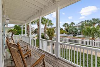 Spacious Crystal Beach Home w/ 2 Master King Suites, Pool Access, Walk to Beach, Pet Friendly! - Destin - 4