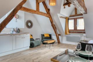 Eveil 4 le refuge lumière sous les toits de Rouen - 8