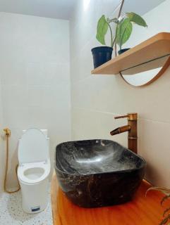 The Hue Homestay - - 9