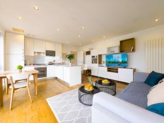 Spacious Stylish Flat with Balcony Pass The Keys - Londra - 0