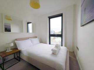 Spacious Stylish Flat with Balcony Pass The Keys - Londra - 1