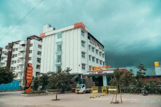 Snap Inn Rooms By The Buzz House - 5