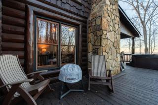 Blue View Lodge, Mountain Views & Movie Theater - 7