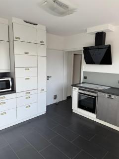 Stilvolles Retreat mit Loggia & 2 Schlafzimmern - 2