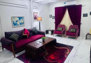 Red Velvet Retreat - Rawalpindi - 9