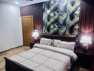 Red Velvet Retreat - Rawalpindi - 4