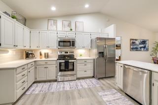 Bike, Golf, Swim Modern Bella Vista Home with Deck! - 1