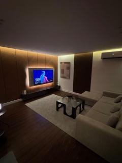 Cozy 1BR Apt,Brown Theme, Aqiq - 2