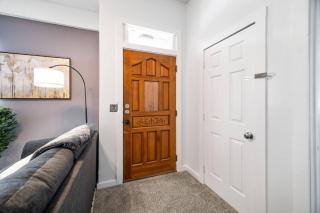 Collins Avenue Duplex – 2 Homes - Columbus - 7