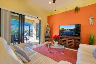 Villa "ALMOST HEAVEN", Cape Coral, Florida - 2