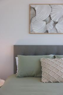 Skyline View 2BR With Parking Near MCEC & DFO - 3