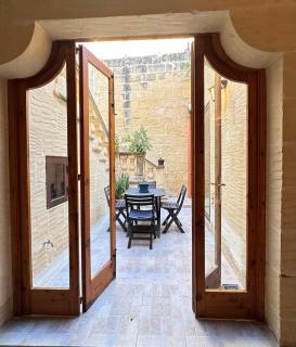 Traditional Holiday Home in the Heart of Nadur - Nadur - 4
