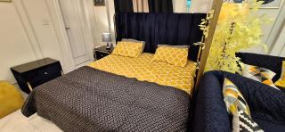 Luxe Studio Unit Self Check-in Bahria Town - Dargai - 1