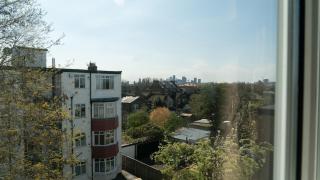 2 bedroom house , 25 mins to center - 8