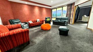 Spacious 5BR Family Escape on Busch Lane - 8