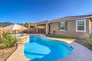 Gramsci Sparkling Pool Spa in Inspirada - 5