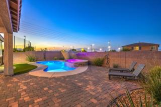 Gramsci Sparkling Pool Spa in Inspirada - 7