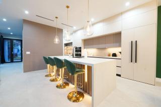 Lux Jungle Haven Close to Port Everglades and Beach - 1