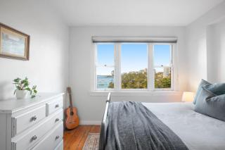Art Deco Gem with Harbour Views in Elizabeth Bay - 4