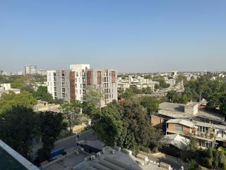 2 Bedroom Apartment with Roof Garden and Gym - The Opus Gulberg 3 - Lahore - 9