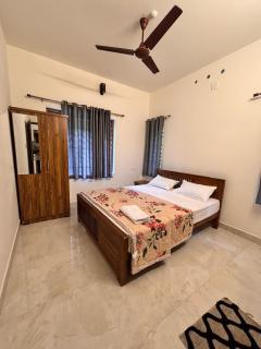 Goldino Homestay - 3