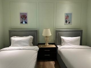 Pop Art Haven - Gulberg 3 Opus - 7