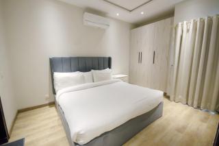 2BR Luxury Apartment with Balcony - The Opus - 5