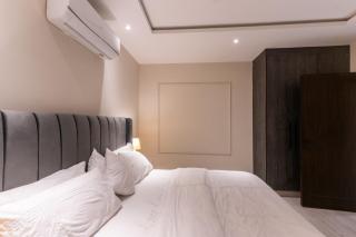 Chic 1BR Apartment - The Opus - Lahore - 2