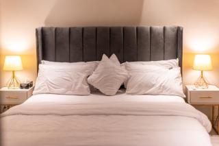 Chic 1BR Apartment - The Opus - Lahore - 1
