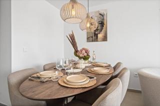 Ultimate Rentals - Coastal Comfort - Pool And Views in Oceana Gardens - 4