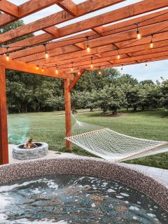 Inn The Orchard, Modern Cottage, private Hot Tub - 6