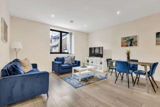City Service Lets - New London Village 2-bed Excellent transport links with free parking - Cheam - 2