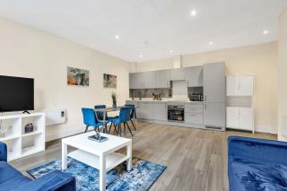 City Service Lets - New London Village 2-bed Excellent transport links with free parking - Cheam - 0