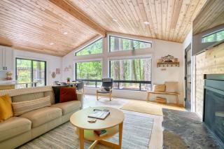 Forest Cabin Retreat - Dog Friendly - Hot Tub - Rhododendron - 8
