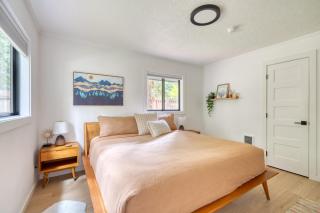 Forest Cabin Retreat - Dog Friendly - Hot Tub - Rhododendron - 7